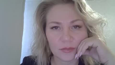 Snapshot of 3susie chatting on September 12, 2025, 7:30 am 3susie online show from September 12, 2025, 7:30 am