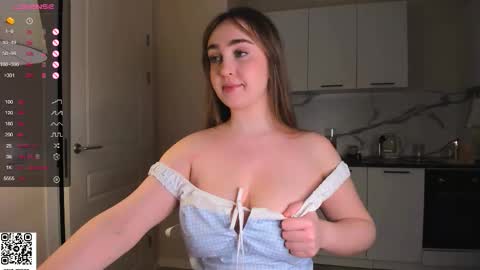 Snapshot of 3va_nyx chatting on February 5, 2026, 6:12 pm Eva online show from February 5, 2026, 6:12 pm