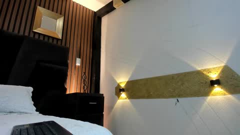 3X NAXAA online show from October 5, 2025, 12:47 pm