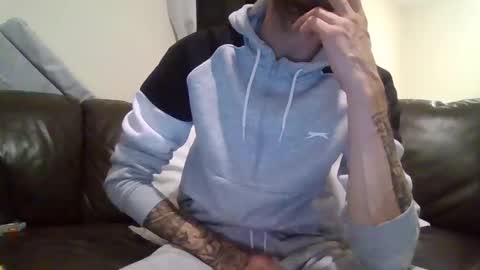 420feetloverr420 online show from October 17, 2025, 11:07 pm