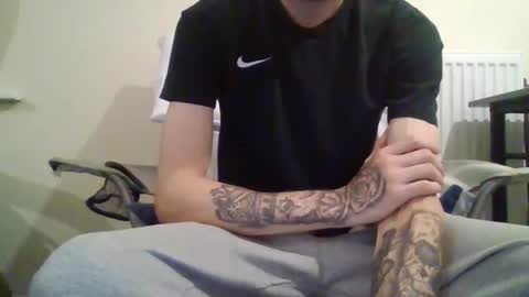 420feetloverr420 online show from October 26, 2025, 11:31 pm