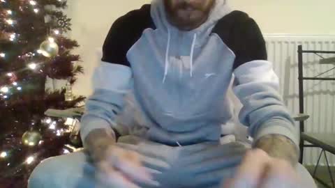 420feetloverr420 online show from November 24, 2025, 12:54 am