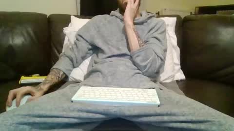 420feetloverr420 online show from February 15, 2026, 2:08 am