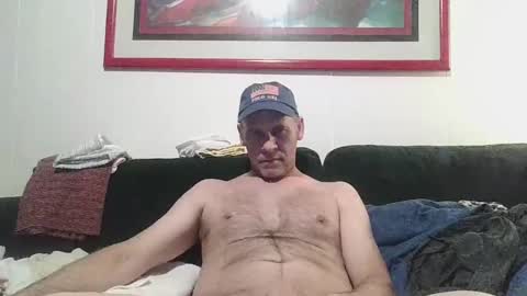 Snapshot of 4nuf chatting on February 12, 2025, 9:01 pm 4nuf online show from February 12, 2025, 9:01 pm