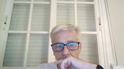 52artur online show from July 12, 2026, 8:55 pm