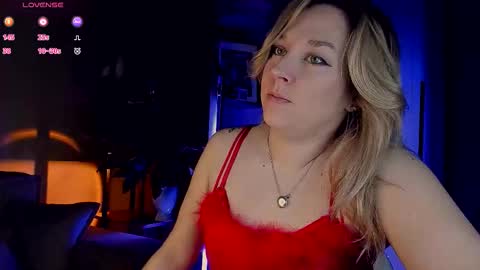 Snapshot of 5_in_one chatting on November 1, 2025, 4:25 am Sunshine online show from November 1, 2025, 4:25 am