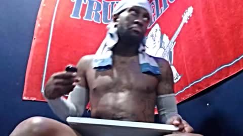 Snapshot of 5hbk chatting on November 21, 2025, 1:21 pm Tettaz GetitJusy4ya online show from November 21, 2025, 1:21 pm