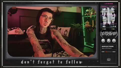 Snapshot of 666deathgasm chatting on October 7, 2025, 6:16 pm Juune online show from October 7, 2025, 6:16 pm