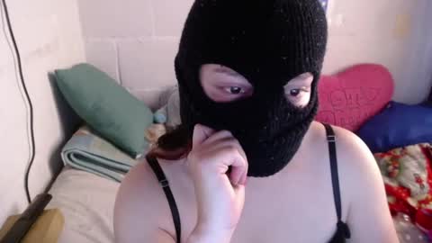 Snapshot of 666maskgirl chatting on February 4, 2025, 4:18 pm SHANNON online show from February 4, 2025, 4:18 pm