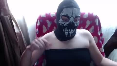 Snapshot of 666maskgirl chatting on October 27, 2025, 5:28 pm SHANNON online show from October 27, 2025, 5:28 pm