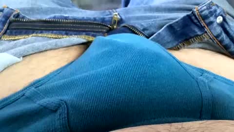 6inchboytoy online show from November 13, 2025, 2:27 pm