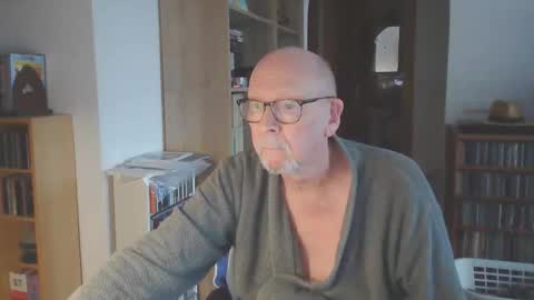 Snapshot of 7thsojourn chatting on October 31, 2025, 4:41 pm Papi online show from October 31, 2025, 4:41 pm