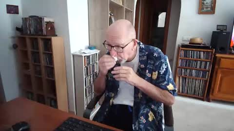  Papi  online show from May 17, 2026, 9:17 am