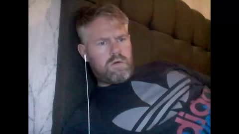 81jonnyx online show from December 27, 2024, 4:43 pm