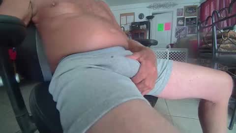 Snapshot of 86406stud chatting on April 15, 2026, 11:05 pm 86406stud online show from April 15, 2026, 11:05 pm
