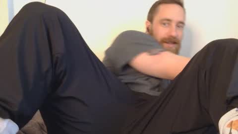 8InchesAndSomeHoles online show from January 5, 2026, 7:06 pm