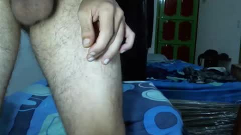 8inchesedge online show from September 17, 2025, 9:55 am