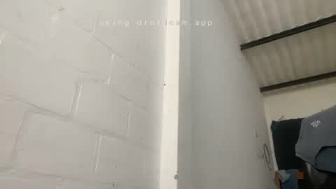 8inchesedge online show from November 29, 2025, 6:33 pm