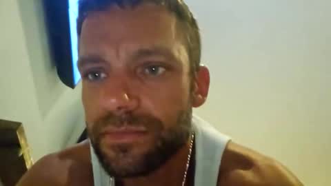 8inchwhiteboy88 online show from April 13, 2026, 2:06 am