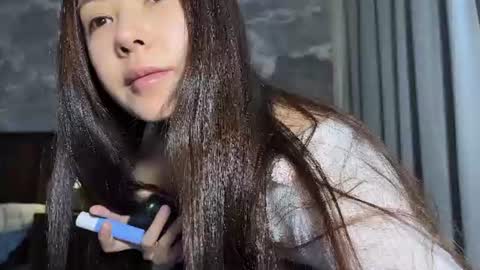 lily online show from June 12, 2026, 8:57 am