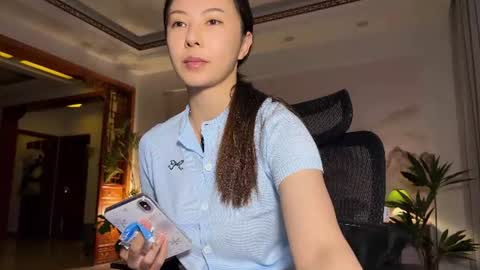 lily online show from July 1, 2026, 2:40 pm