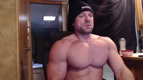 9 fat inches online show from December 4, 2024, 8:40 pm