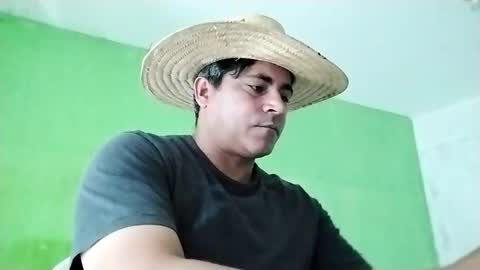 Snapshot of 9vinhocamshow chatting on January 3, 2025, 12:08 pm 9vinhocamshow online show from January 3, 2025, 12:08 pm