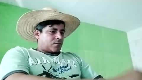 Snapshot of 9vinhocamshow chatting on January 7, 2025, 4:27 pm 9vinhocamshow online show from January 7, 2025, 4:27 pm