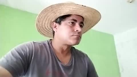 Snapshot of 9vinhocamshow chatting on January 11, 2025, 11:45 am 9vinhocamshow online show from January 11, 2025, 11:45 am