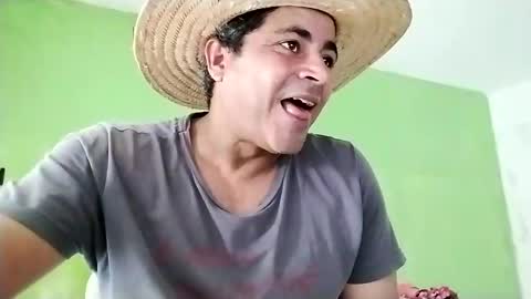 Snapshot of 9vinhocamshow chatting on January 11, 2025, 4:14 pm 9vinhocamshow online show from January 11, 2025, 4:14 pm