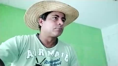 Snapshot of 9vinhocamshow chatting on January 20, 2025, 11:56 am 9vinhocamshow online show from January 20, 2025, 11:56 am