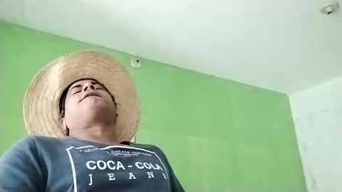 Snapshot of 9vinhocamshow chatting on January 23, 2025, 11:58 am 9vinhocamshow online show from January 23, 2025, 11:58 am