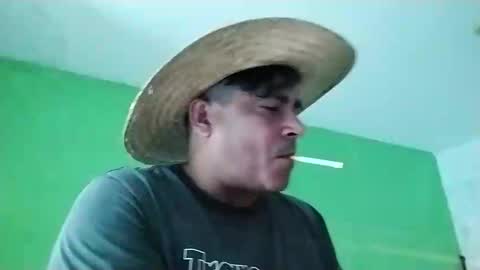 Snapshot of 9vinhocamshow chatting on January 30, 2025, 11:44 am 9vinhocamshow online show from January 30, 2025, 11:44 am