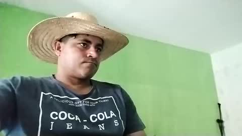 Snapshot of 9vinhocamshow chatting on February 2, 2025, 2:56 pm 9vinhocamshow online show from February 2, 2025, 2:56 pm