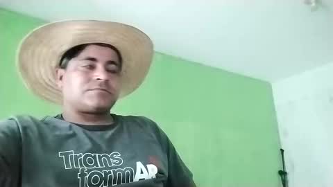 Snapshot of 9vinhocamshow chatting on February 15, 2025, 11:39 am 9vinhocamshow online show from February 15, 2025, 11:39 am