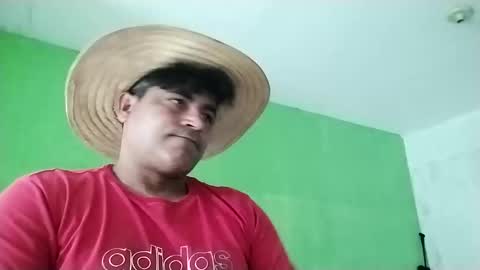 Snapshot of 9vinhocamshow chatting on February 16, 2025, 12:10 pm 9vinhocamshow online show from February 16, 2025, 12:10 pm