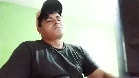 Snapshot of 9vinhocamshow chatting on February 19, 2025, 11:25 pm 9vinhocamshow online show from February 19, 2025, 11:25 pm