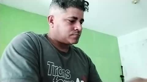 Snapshot of 9vinhocamshow chatting on February 22, 2025, 12:19 pm 9vinhocamshow online show from February 22, 2025, 12:19 pm