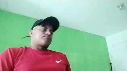 Snapshot of 9vinhocamshow chatting on February 24, 2025, 11:43 am 9vinhocamshow online show from February 24, 2025, 11:43 am