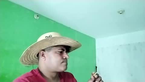 Snapshot of 9vinhocamshow chatting on February 26, 2025, 12:14 pm 9vinhocamshow online show from February 26, 2025, 12:14 pm