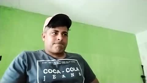 Snapshot of 9vinhocamshow chatting on February 26, 2025, 5:50 pm 9vinhocamshow online show from February 26, 2025, 5:50 pm