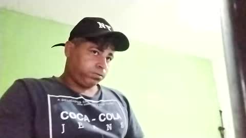 Snapshot of 9vinhocamshow chatting on February 26, 2025, 10:42 pm 9vinhocamshow online show from February 26, 2025, 10:42 pm