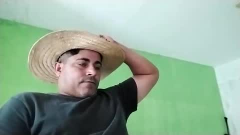 Snapshot of 9vinhocamshow chatting on February 28, 2025, 11:25 am 9vinhocamshow online show from February 28, 2025, 11:25 am