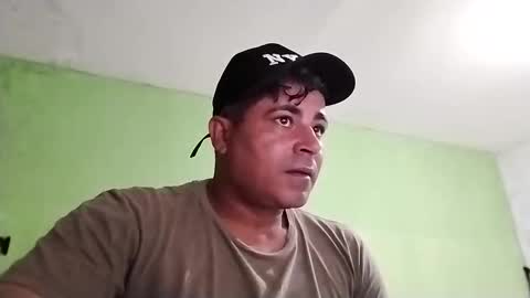 Snapshot of 9vinhocamshow chatting on March 3, 2025, 7:54 am 9vinhocamshow online show from March 3, 2025, 7:54 am