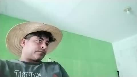 Snapshot of 9vinhocamshow chatting on March 6, 2025, 11:36 am 9vinhocamshow online show from March 6, 2025, 11:36 am