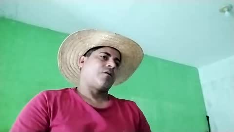 Snapshot of 9vinhocamshow chatting on March 8, 2025, 11:37 am 9vinhocamshow online show from March 8, 2025, 11:37 am