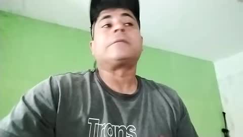 Snapshot of 9vinhocamshow chatting on March 9, 2025, 11:14 am 9vinhocamshow online show from March 9, 2025, 11:14 am