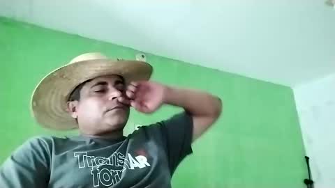 Snapshot of 9vinhocamshow chatting on March 9, 2025, 3:38 pm 9vinhocamshow online show from March 9, 2025, 3:38 pm