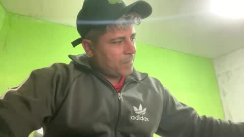 Snapshot of 9vinhocamshow chatting on September 11, 2025, 6:02 am 9vinhocamshow online show from September 11, 2025, 6:02 am