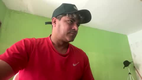 Snapshot of 9vinhocamshow chatting on September 27, 2025, 12:32 pm 9vinhocamshow online show from September 27, 2025, 12:32 pm